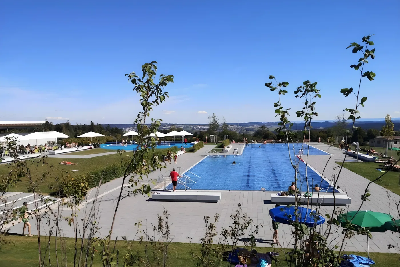 Das Panoramabad mit seinem großen Freibecken