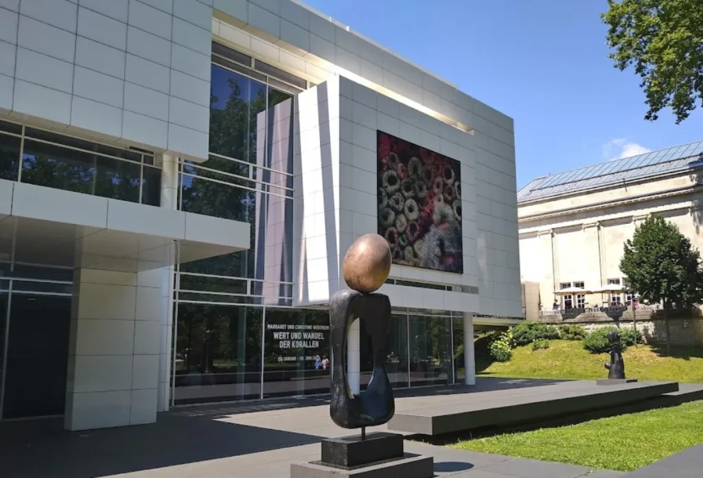 Der lichtdurchflutete Museumsbau von Richard Meier