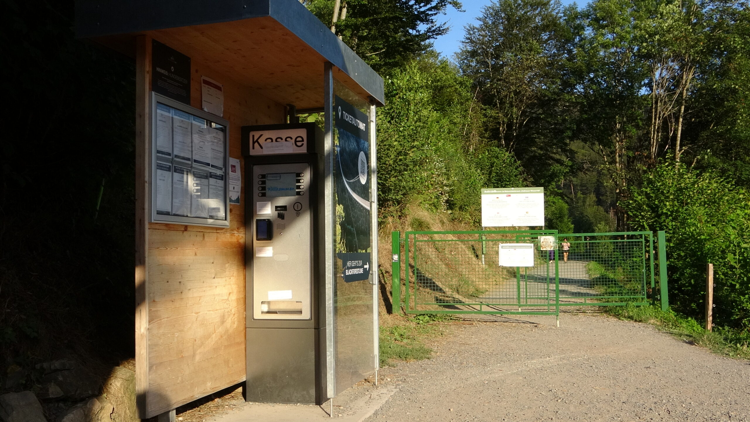 Unterer Eingang und Startpunkt des Wanderwegs zum Todtnauer Wasserfall